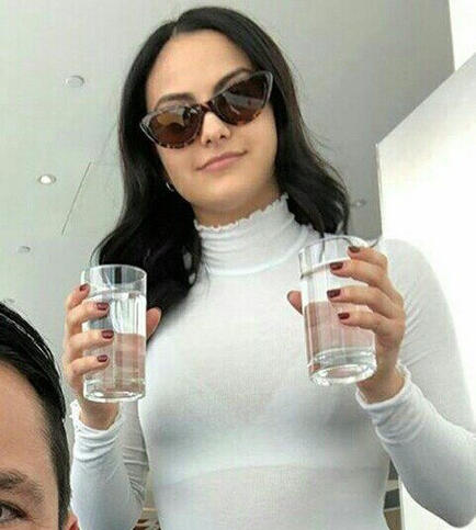 camila mendes